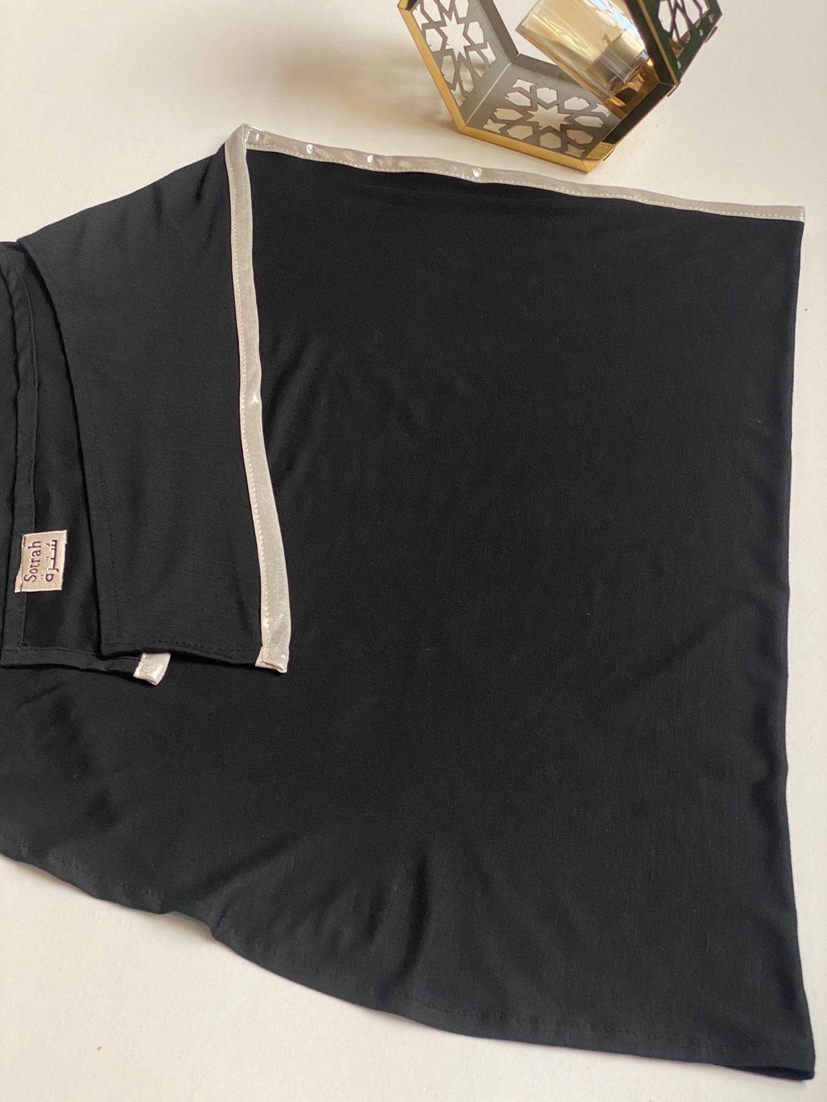 Shimmer cotton lycra tuck’n scarf.