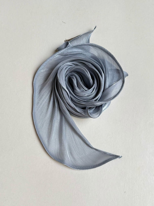 Alma tuck’n scarf.