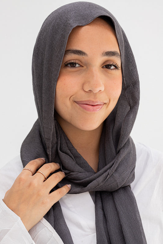 Dark grey Laya scarf