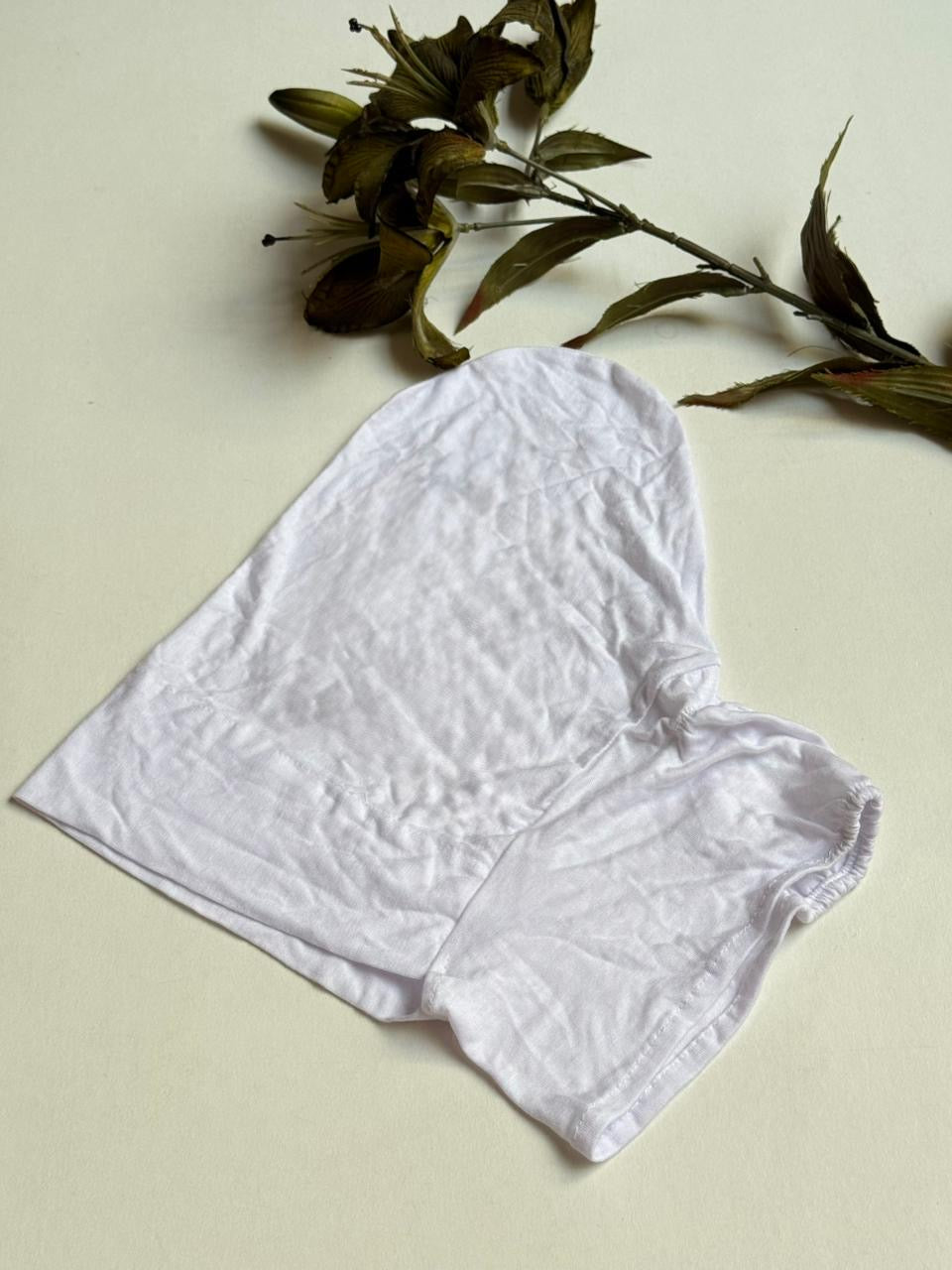 Full coverage bandana.