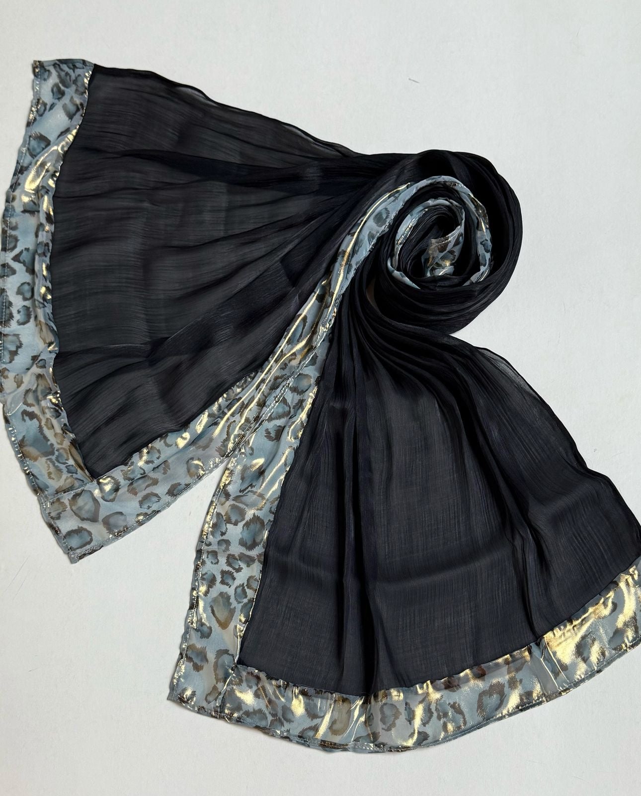 Sereen scarf.