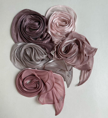 Alma tuck’n scarf.