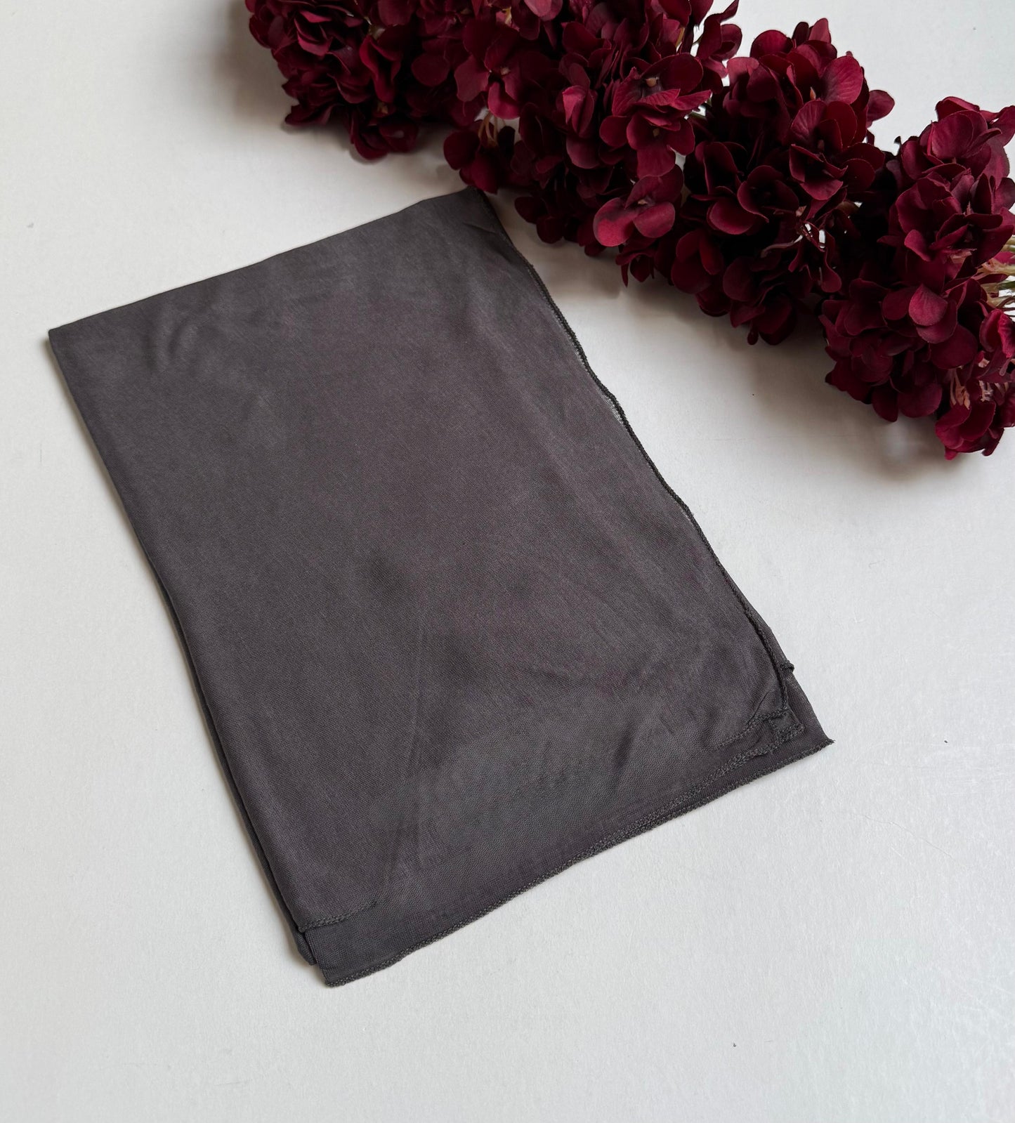 Kuwaiti kleenex scarf