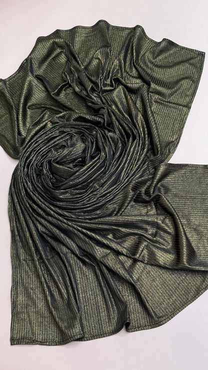 Stripped metallic scarf