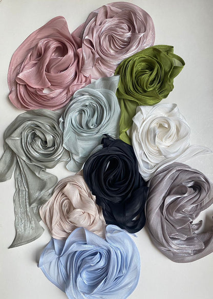 Alma tuck’n scarf.