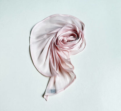 Alma tuck’n scarf.