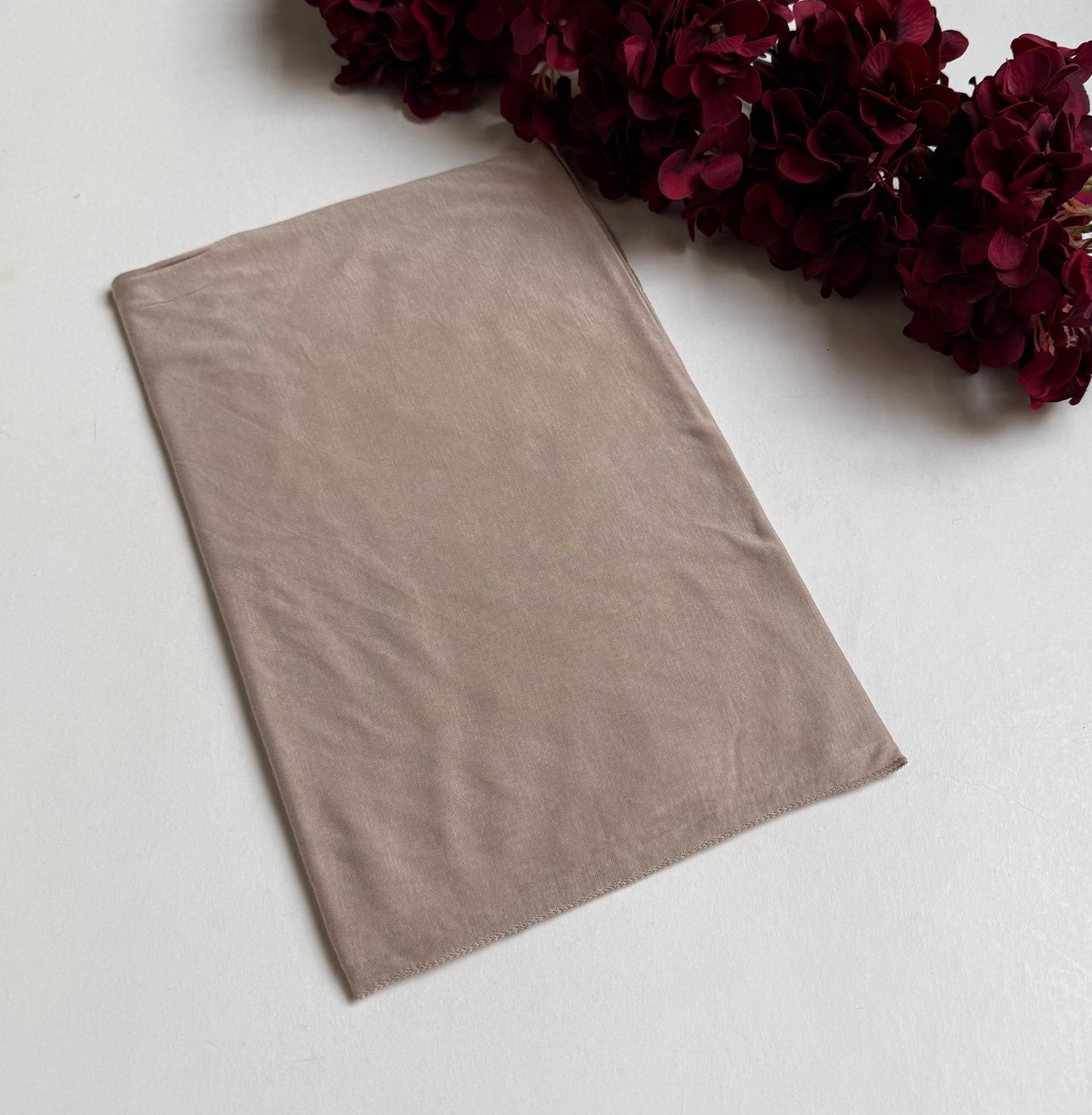 Kuwaiti kleenex scarf