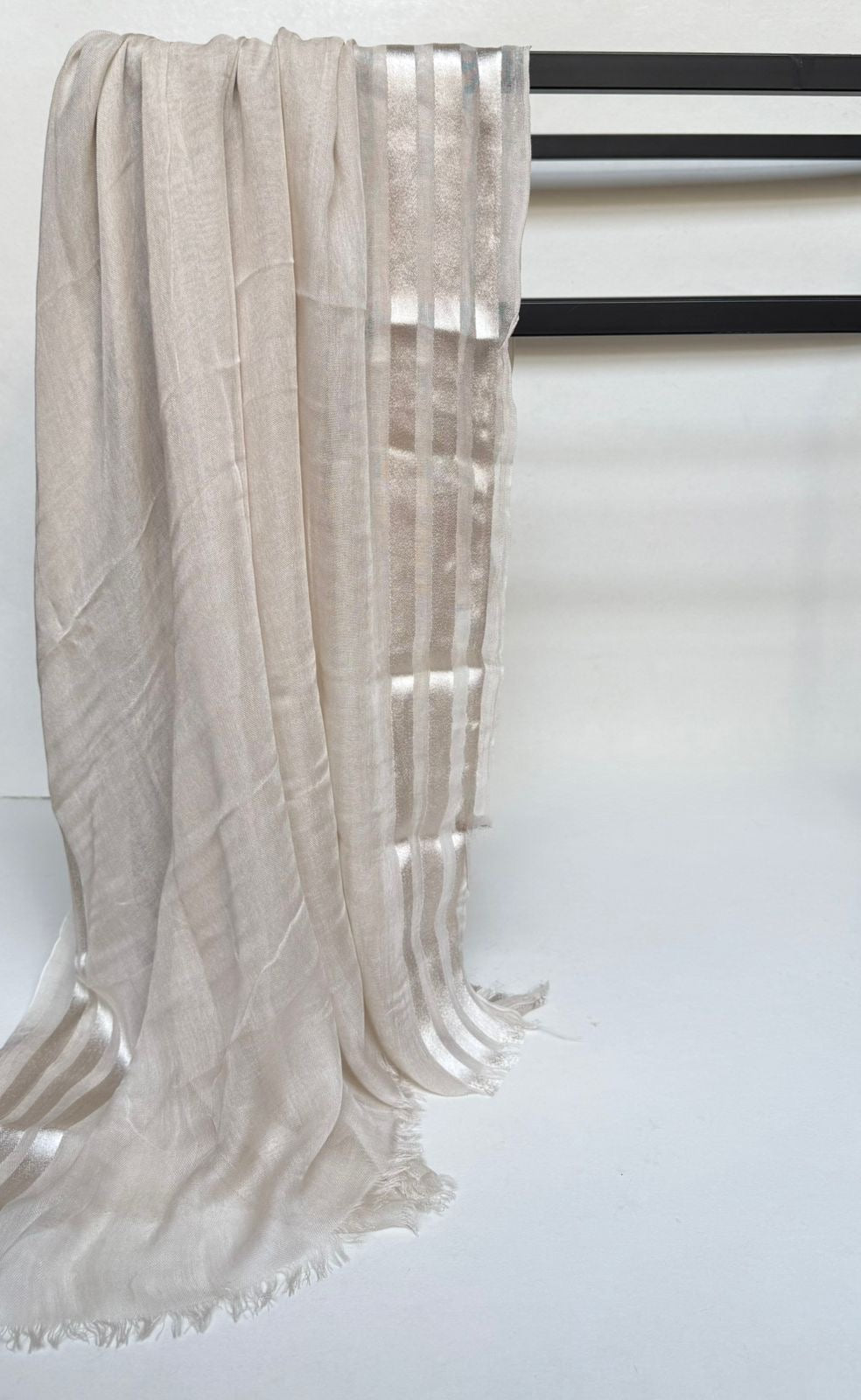 Lamina linen scarf