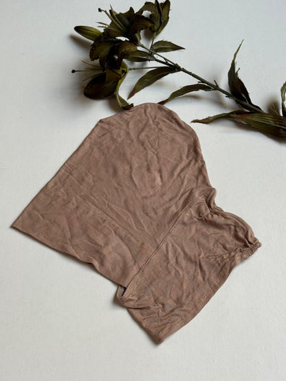 Full coverage bandana.