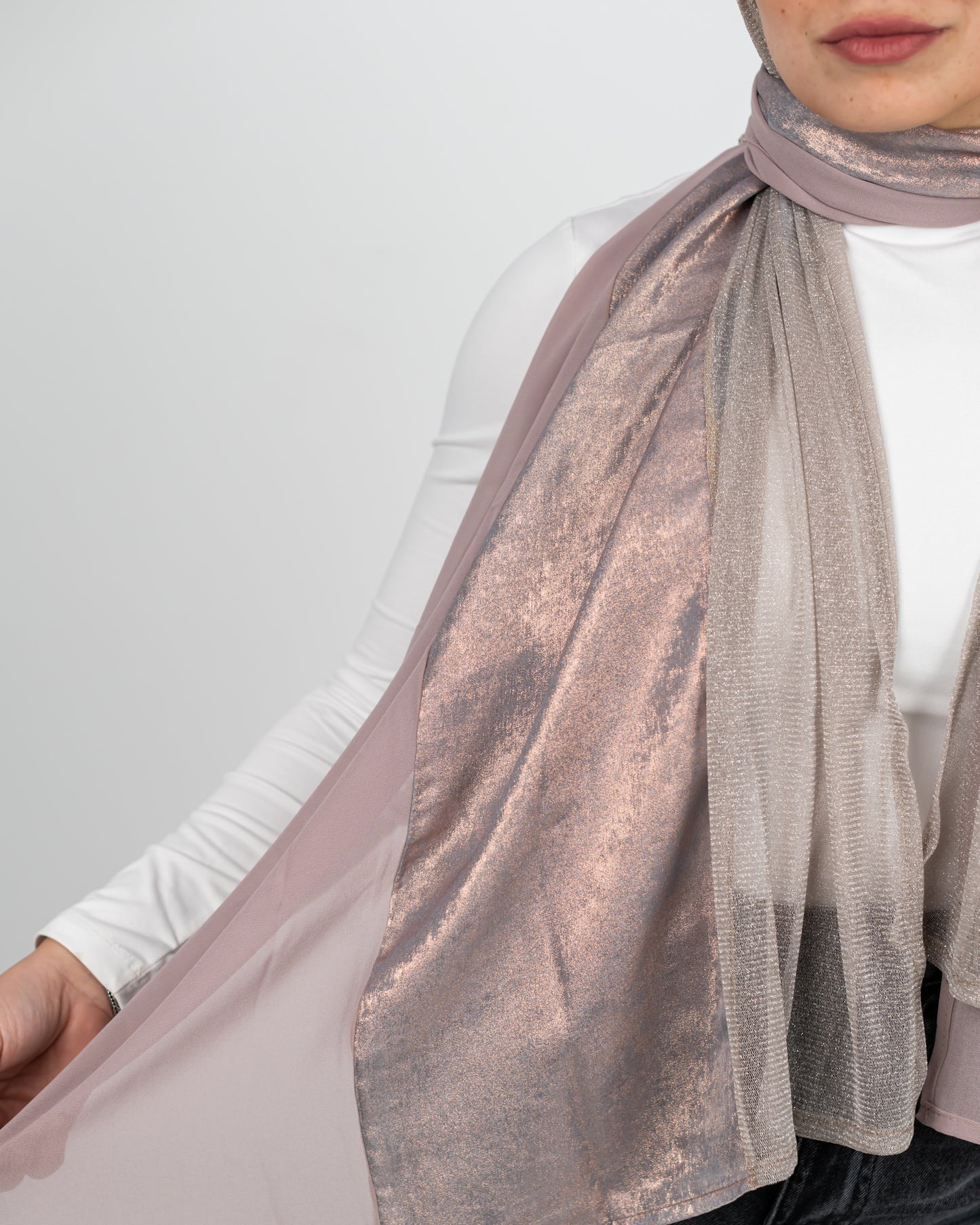 Rosy elegance scarf