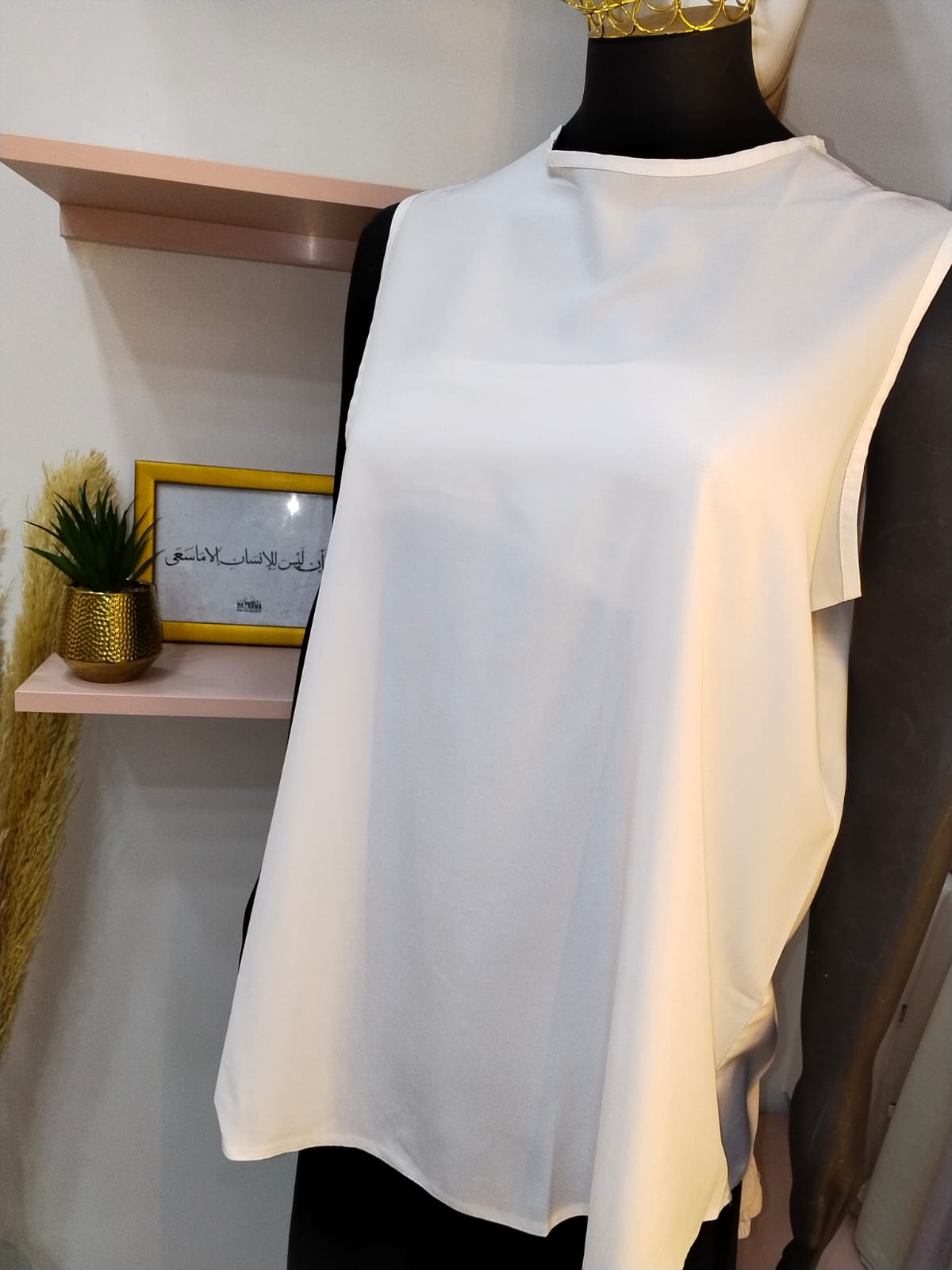 Plain crepe undershirt
