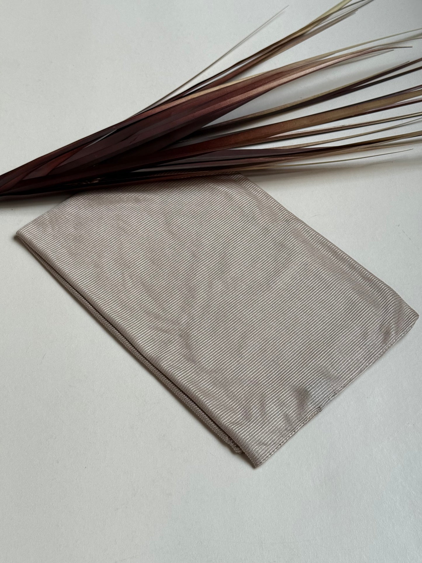 Bellana scarf.