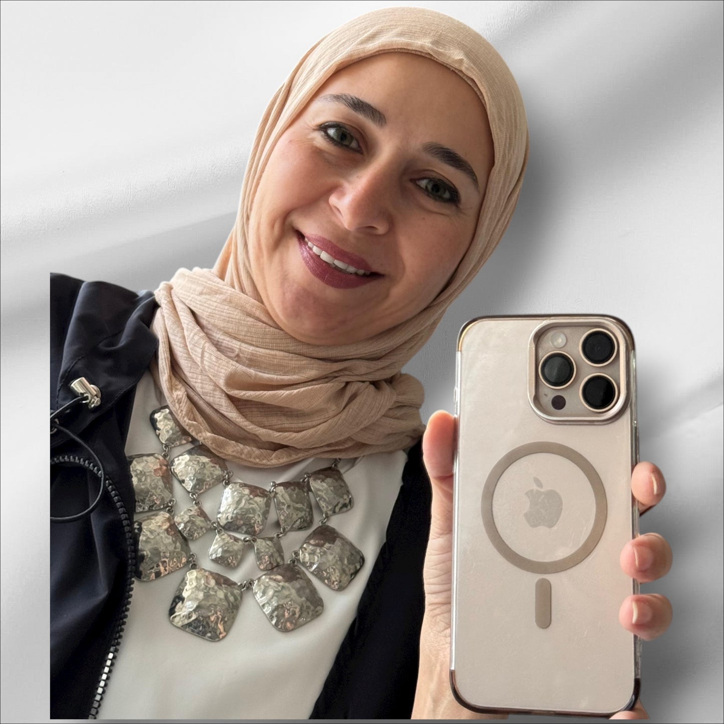 Lulwah tuck’n scarf