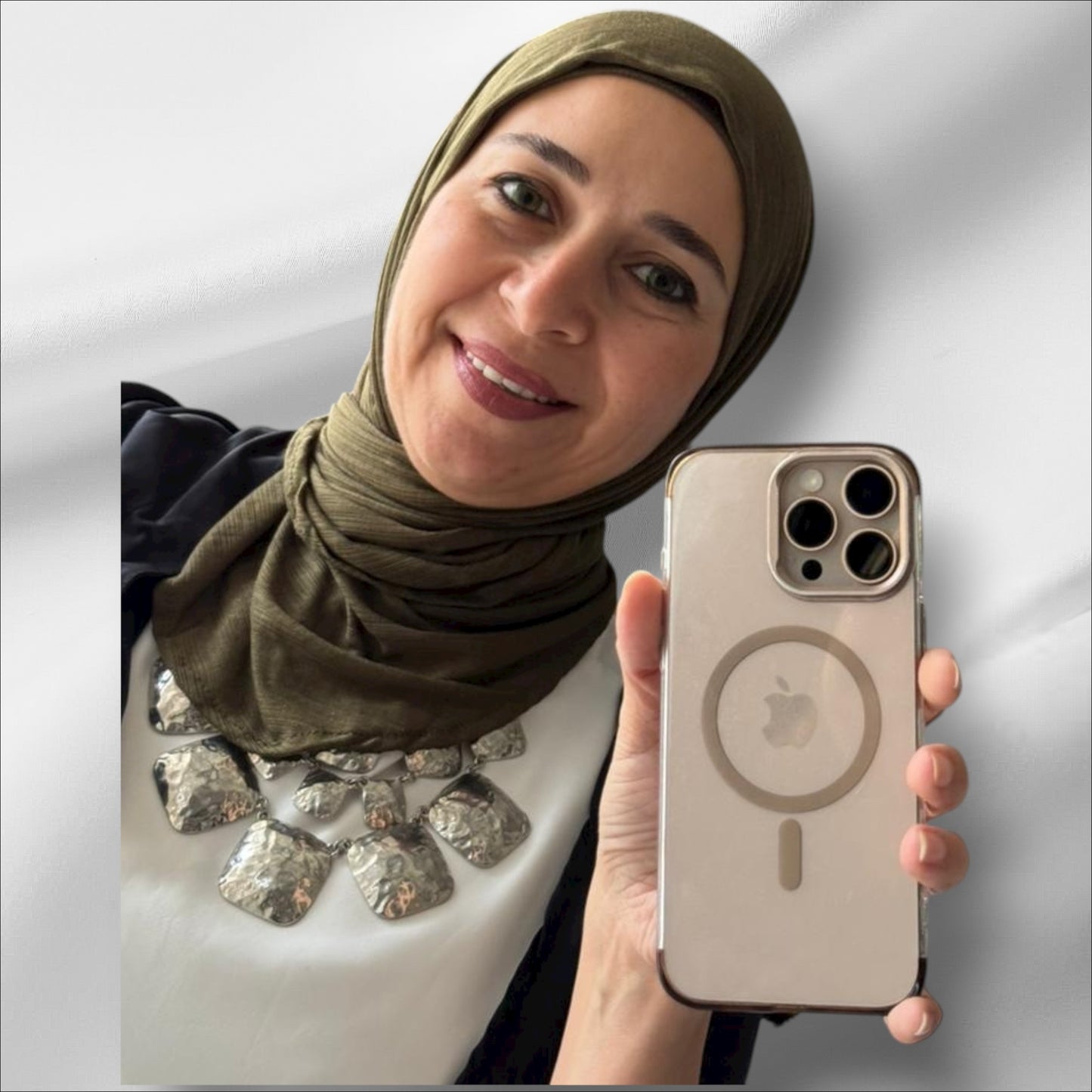 Lulwah tuck’n scarf