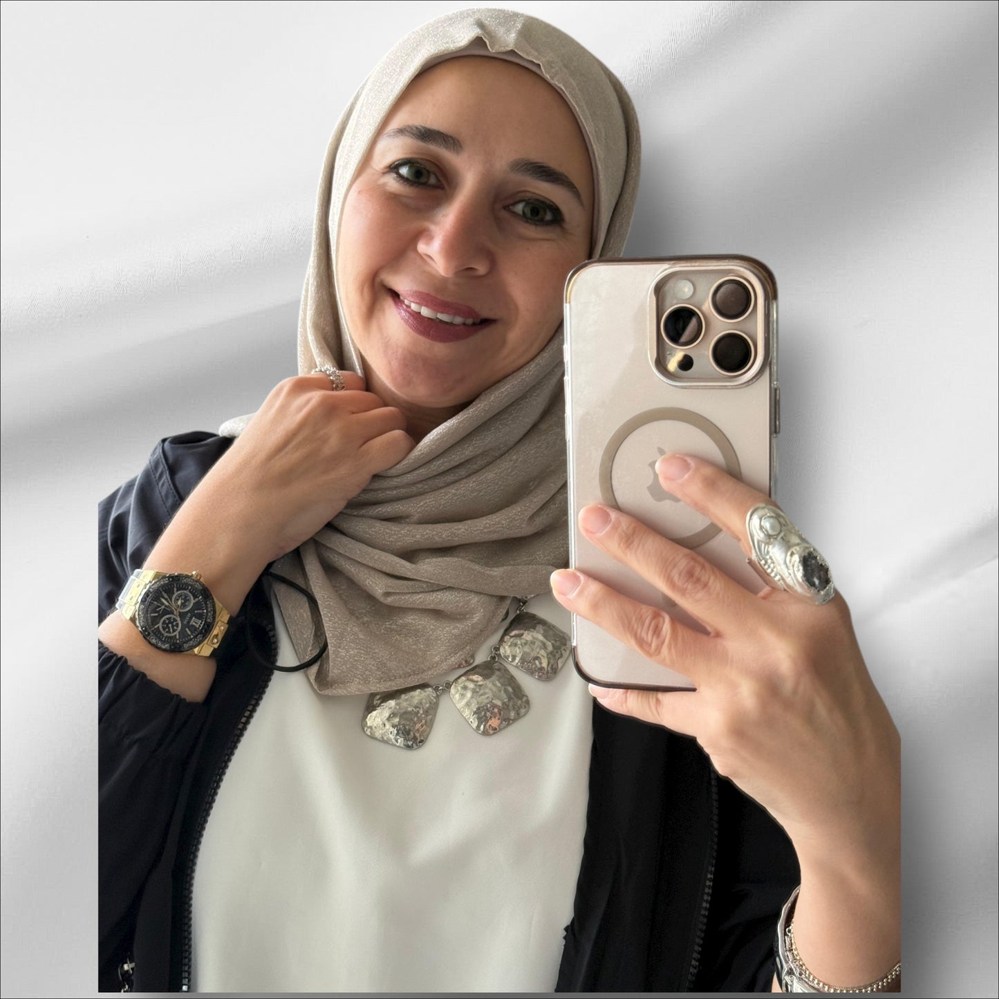 Lulwah tuck’n scarf