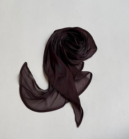 Alma tuck’n scarf.