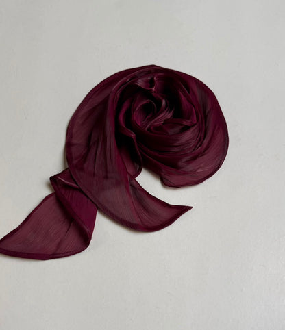 Alma tuck’n scarf.