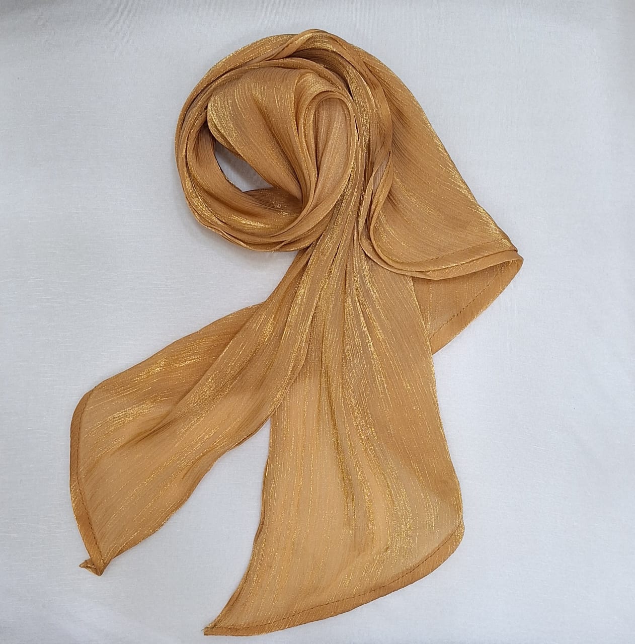 Alma tuck’n scarf.
