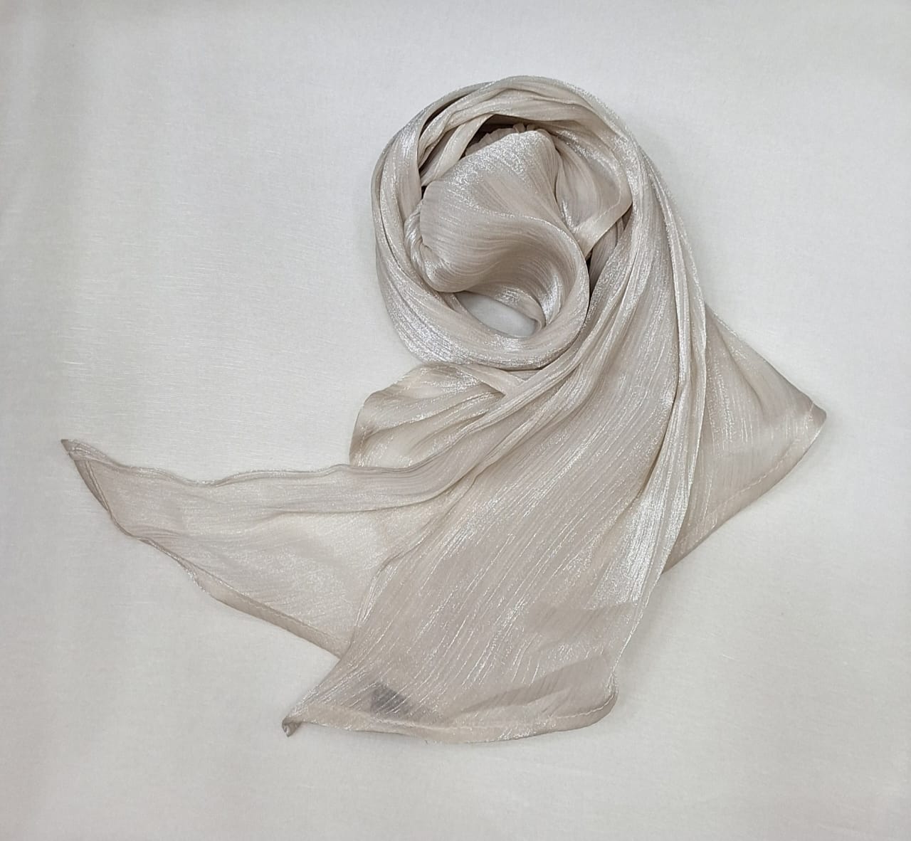 Alma tuck’n scarf.