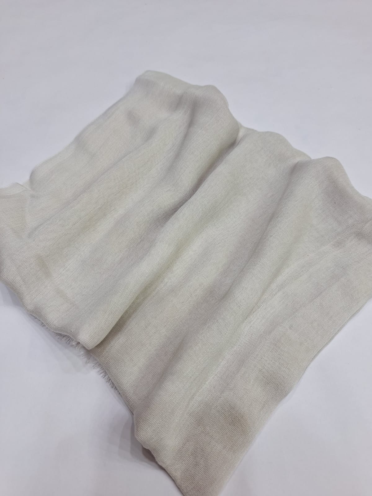 Saga linen scarf