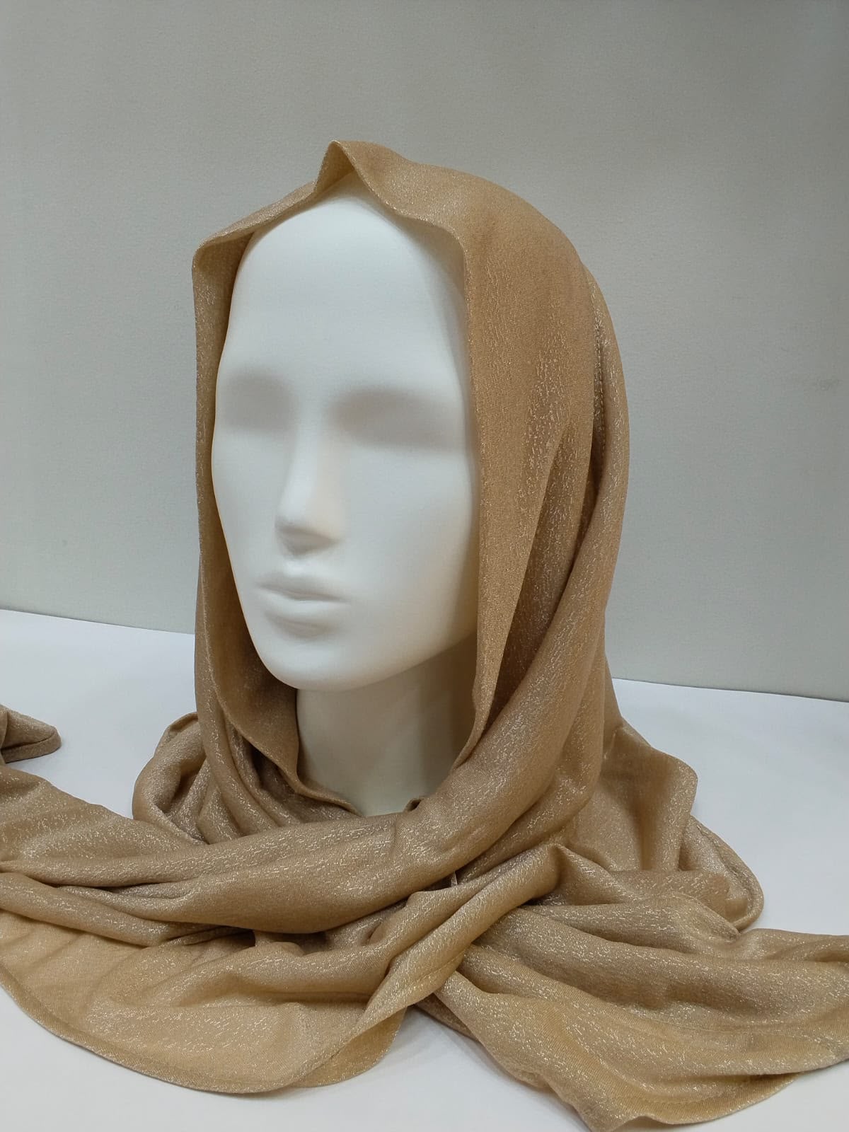 Solene tuck'n scarf