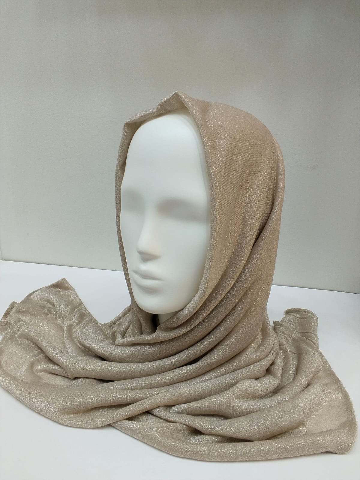Solene tuck'n scarf