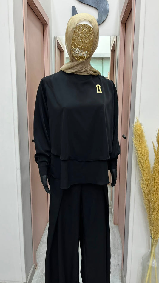 Full sleeves double layered undershirt