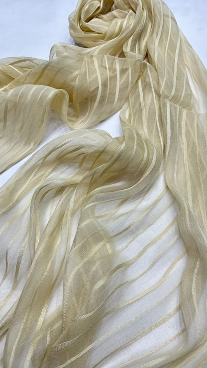 Fluff cloud scarf