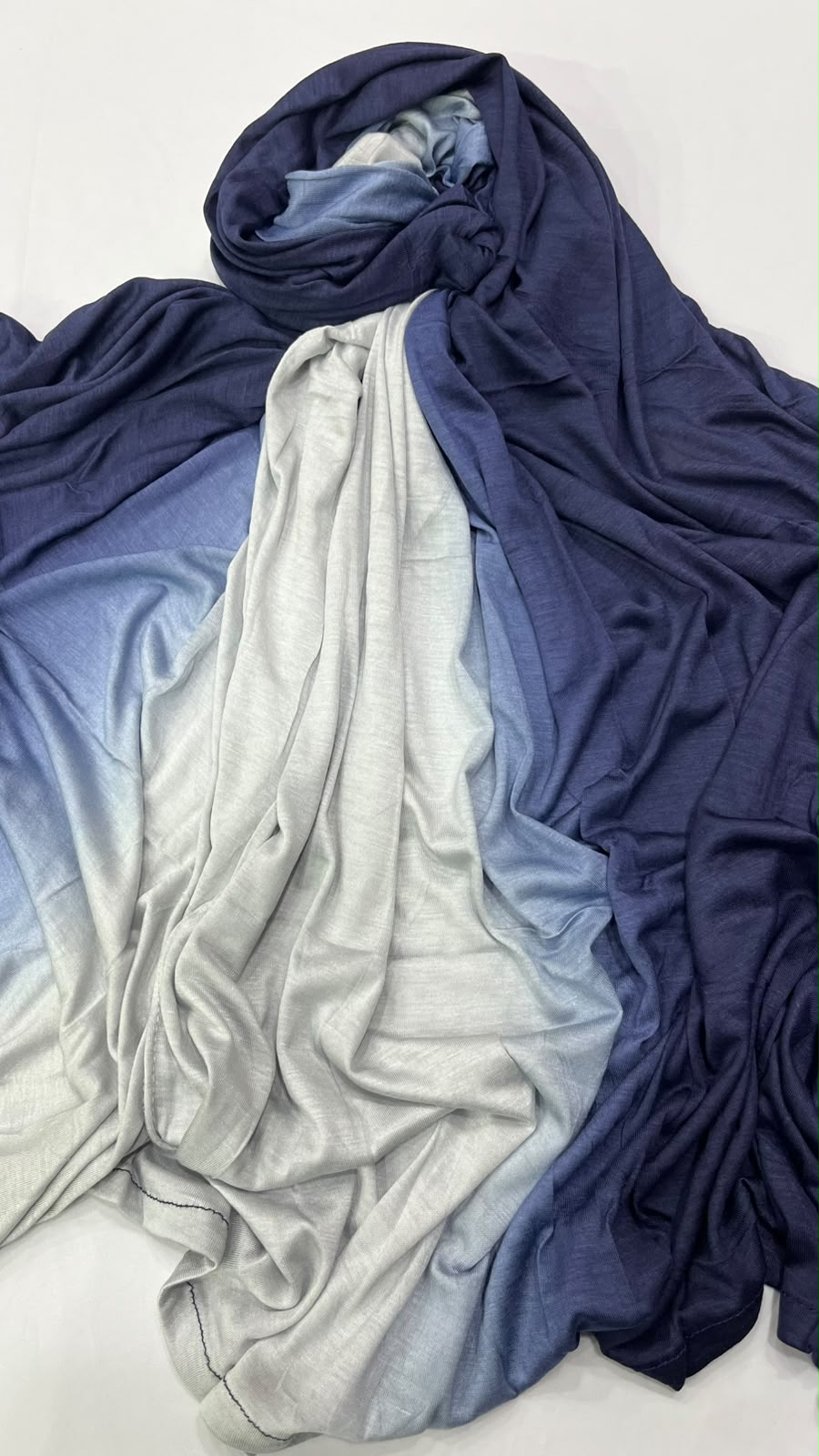Royale ombre scarf
