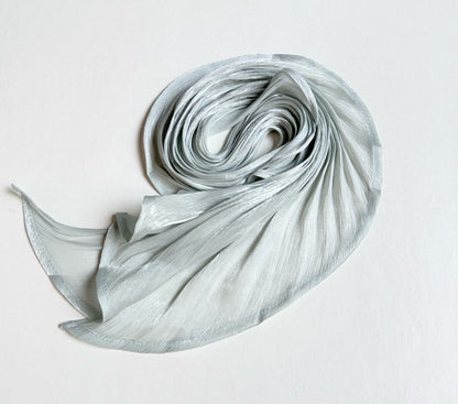 Alma tuck’n scarf.