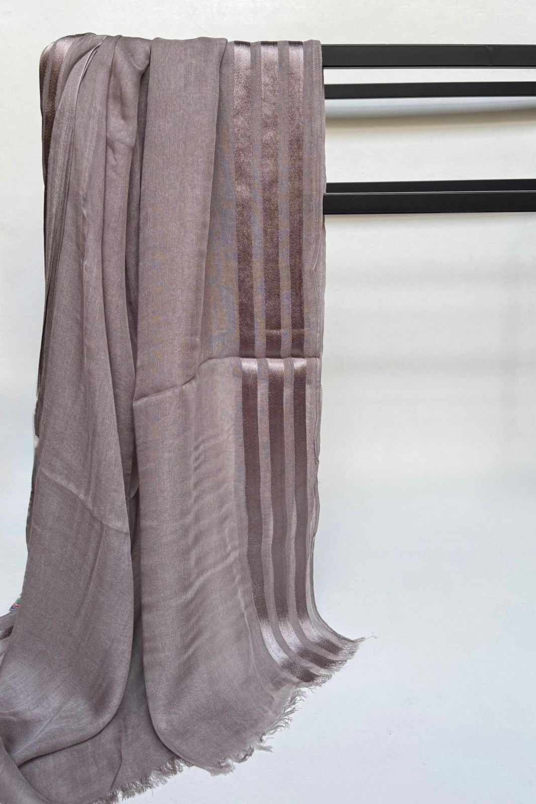 Lamina linen scarf