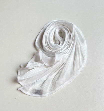 Alma tuck’n scarf.