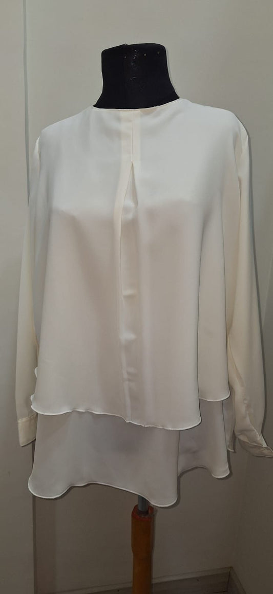 Full sleeve ruffled blouse