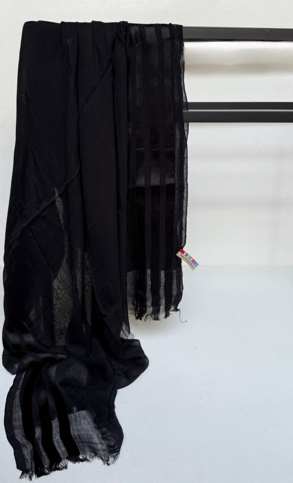 Lamina linen scarf