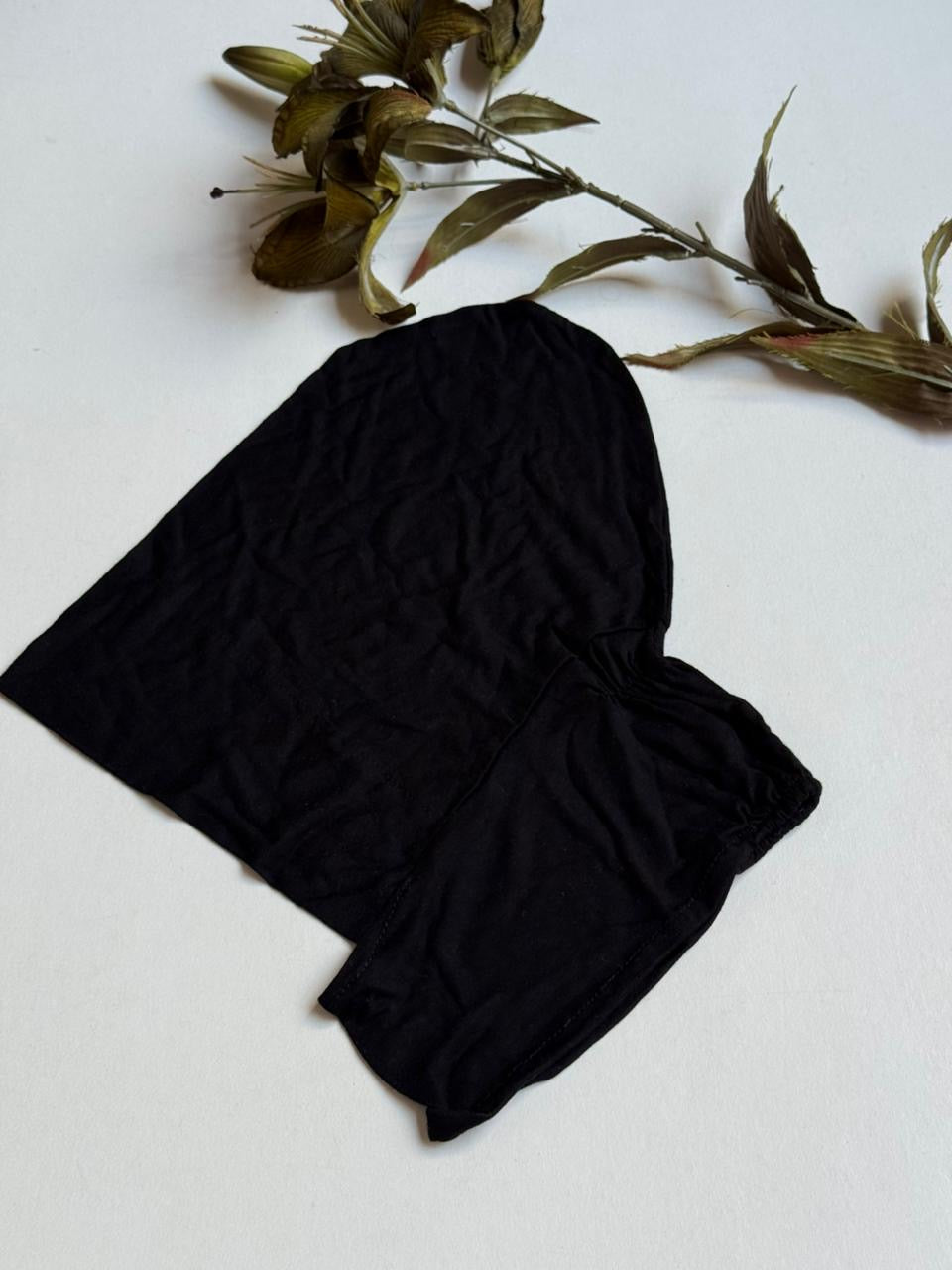 Full coverage bandana.