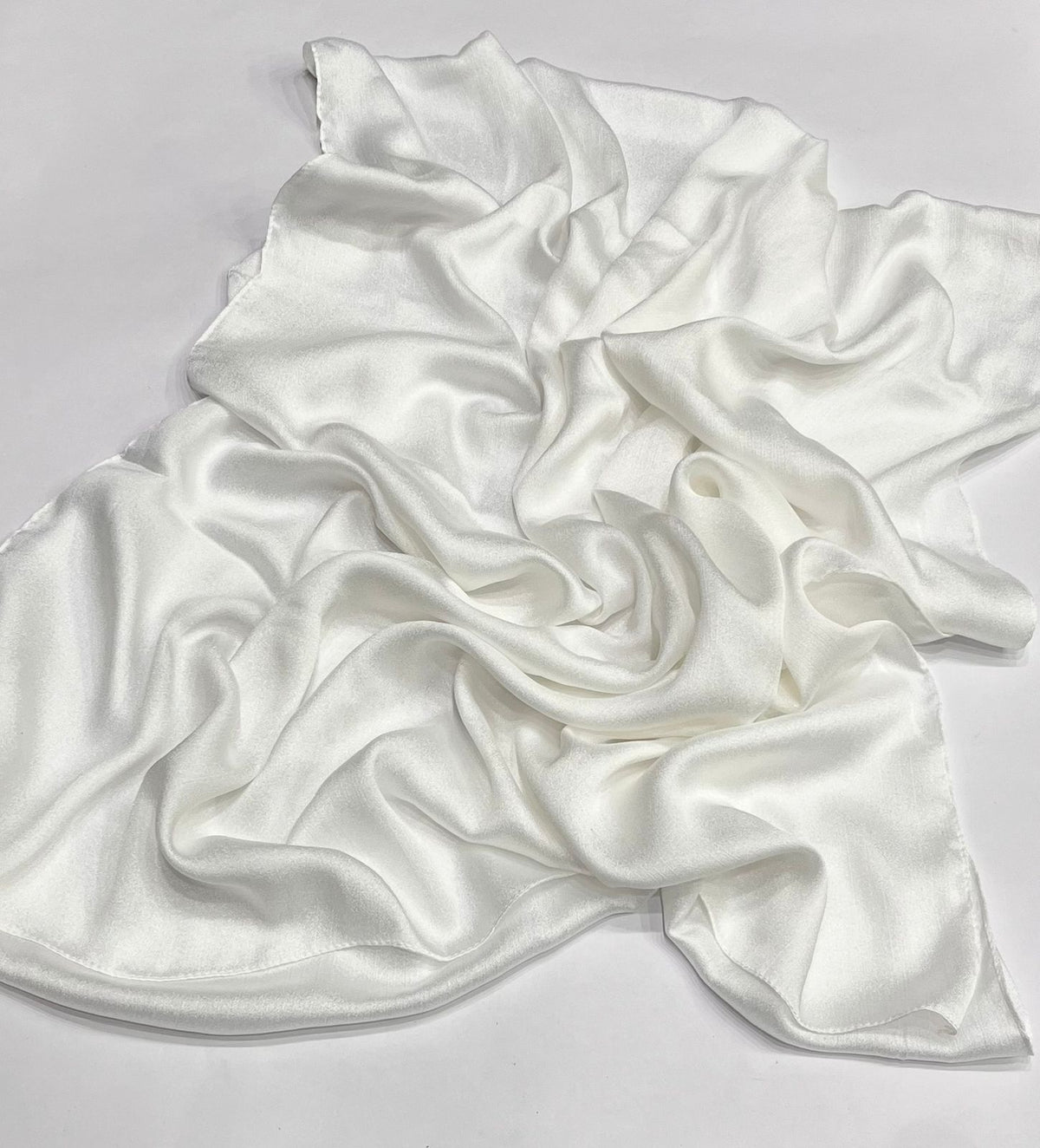 Kuwaiti scarf last piece