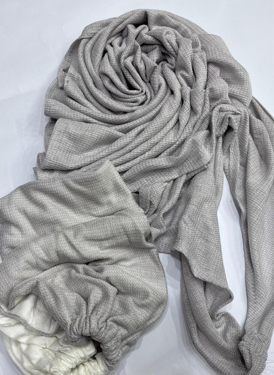 Kuwaiti twist scarf