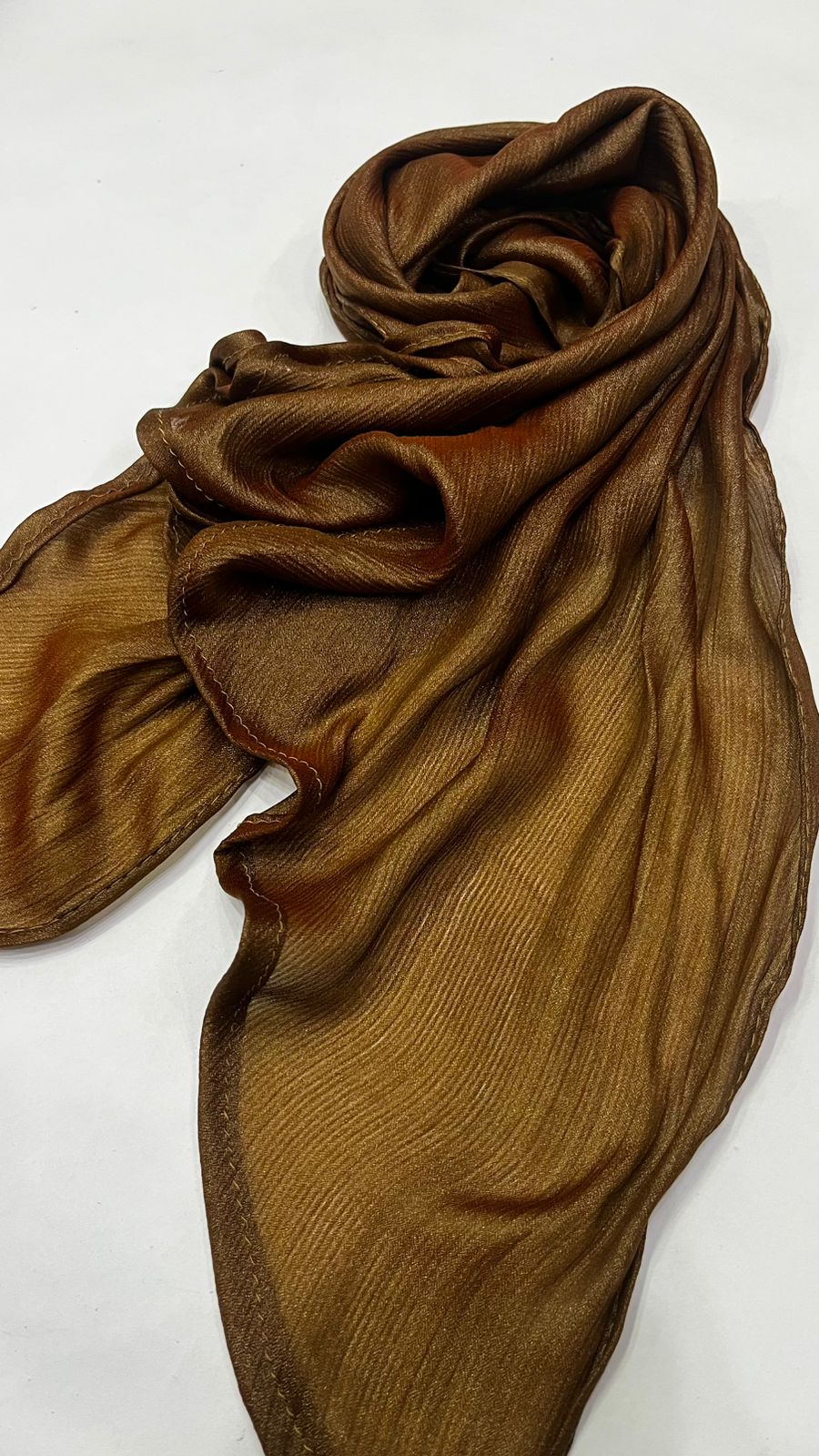 Hazel silk tuck'n