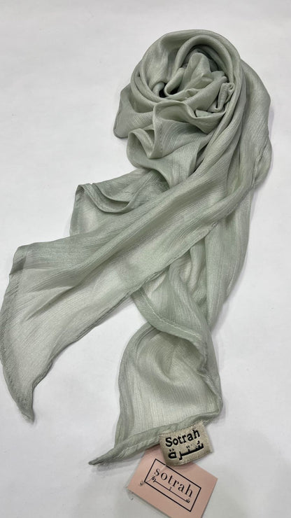 Hazel silk tuck'n