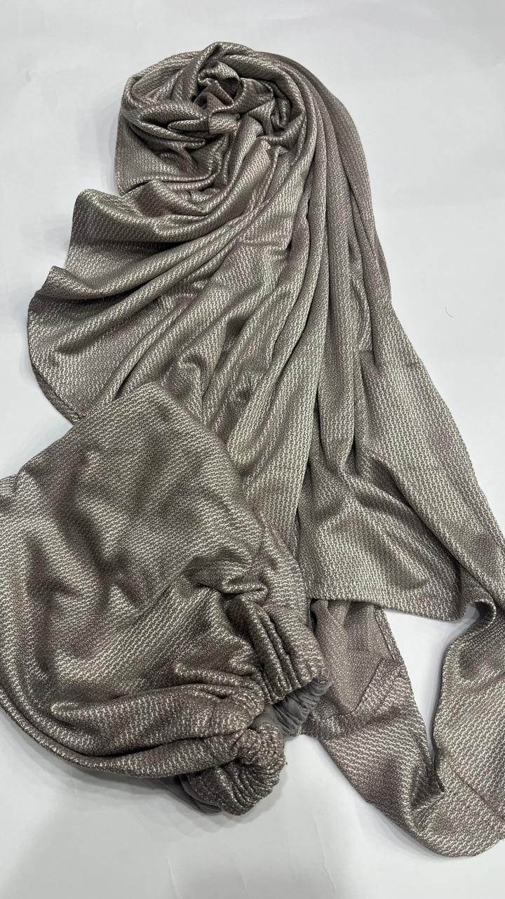 Kuwaiti twist scarf