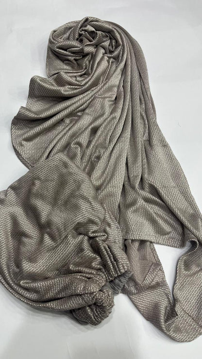Kuwaiti twist scarf