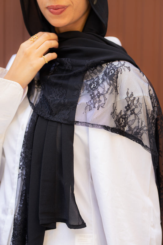 Lacella scarf