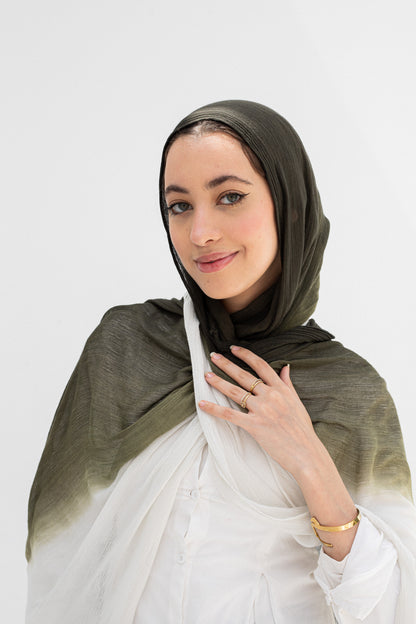 Gradia scarf/olive&white