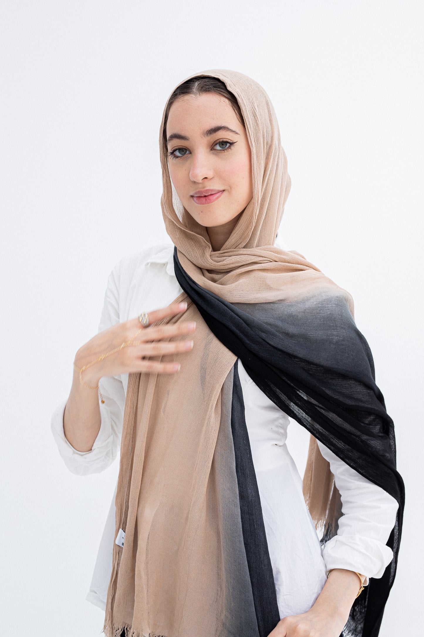 Gradia scarf/beige&black