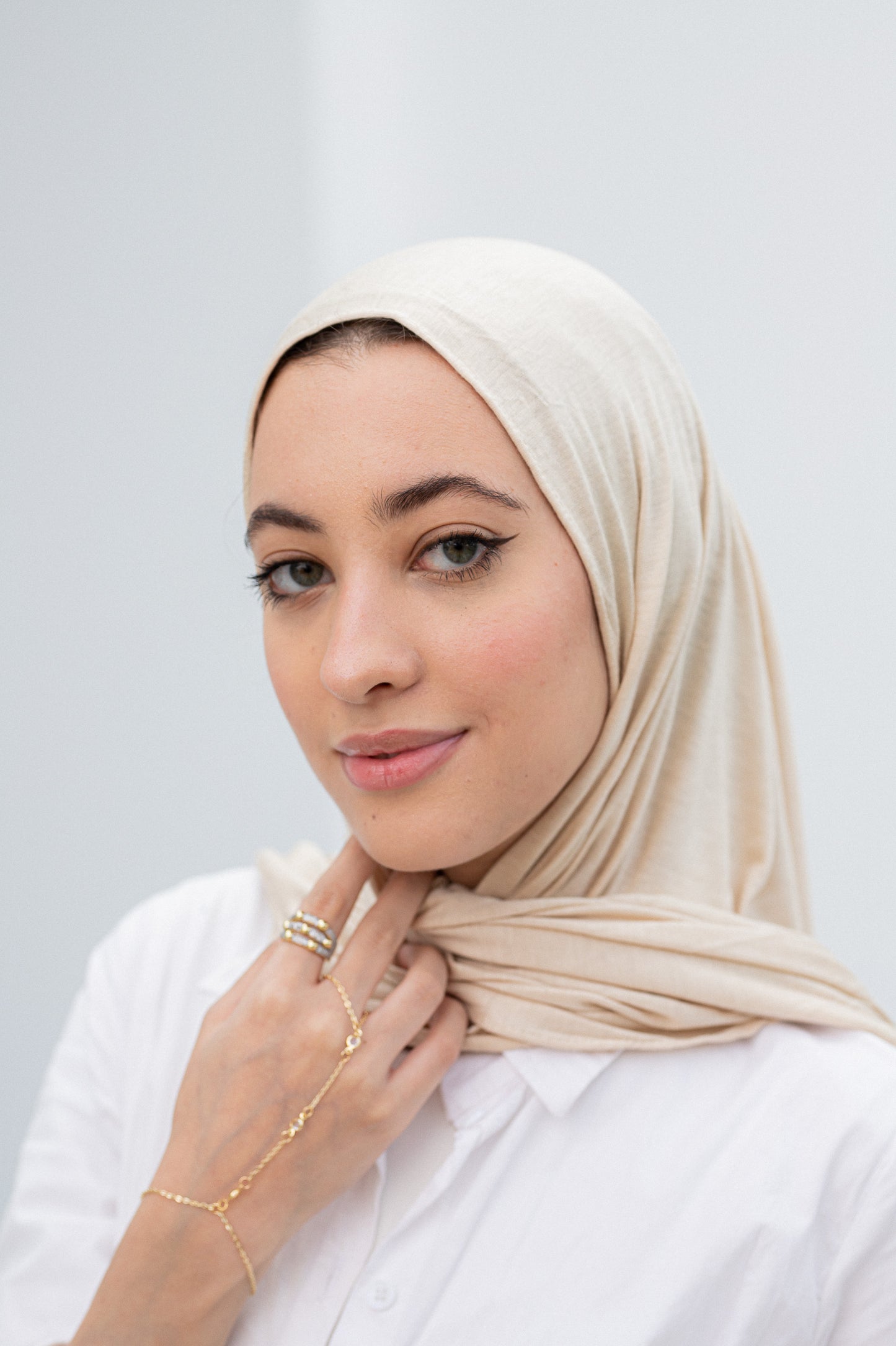Beige slipon scarf