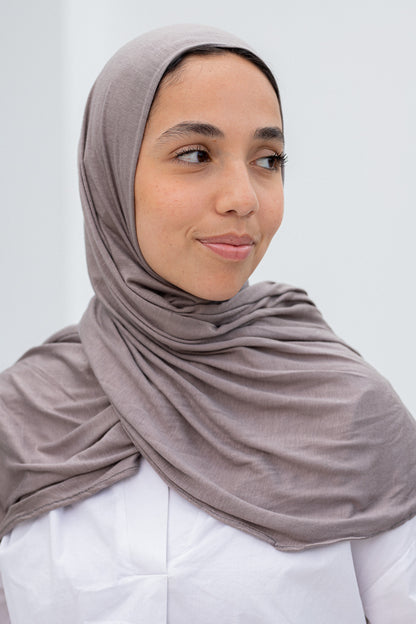 Grey slipon scarf