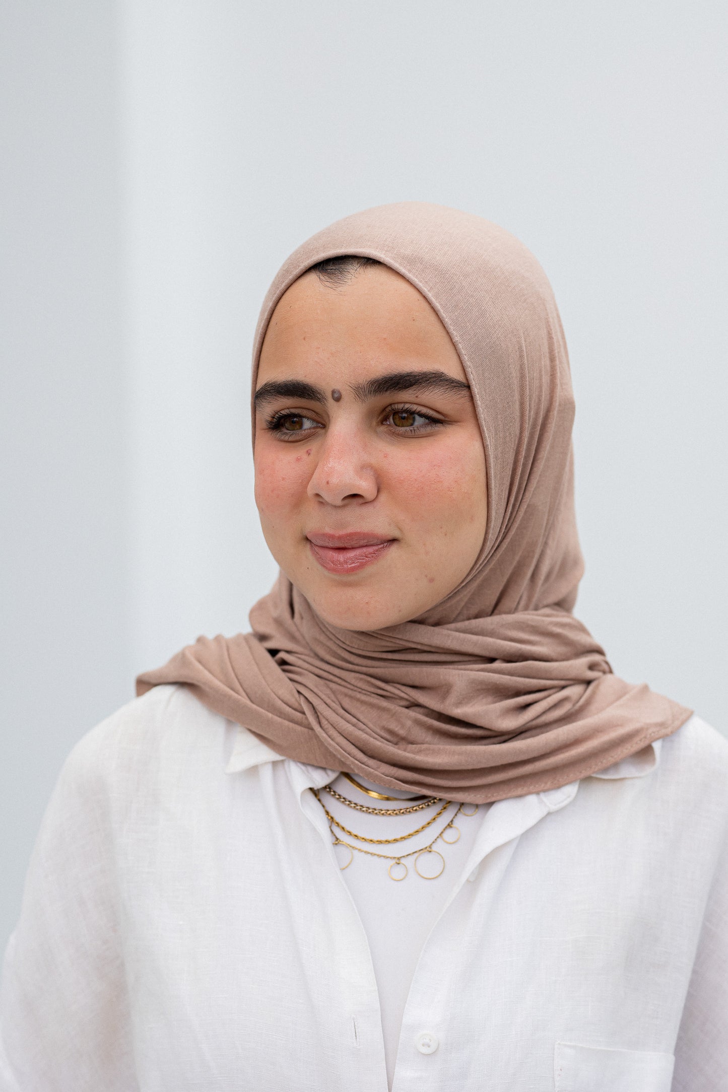 Dark beige slipon scarf
