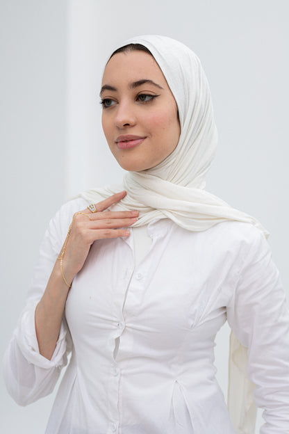 Offwhite slipon scarf