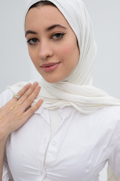 Offwhite slipon scarf