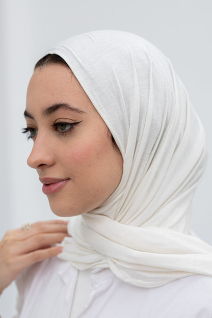 Offwhite slipon scarf